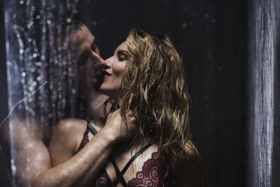 Combinarea afrodiziacelor și a feromonilor: se poate intensifica dorința într-un mod natural?